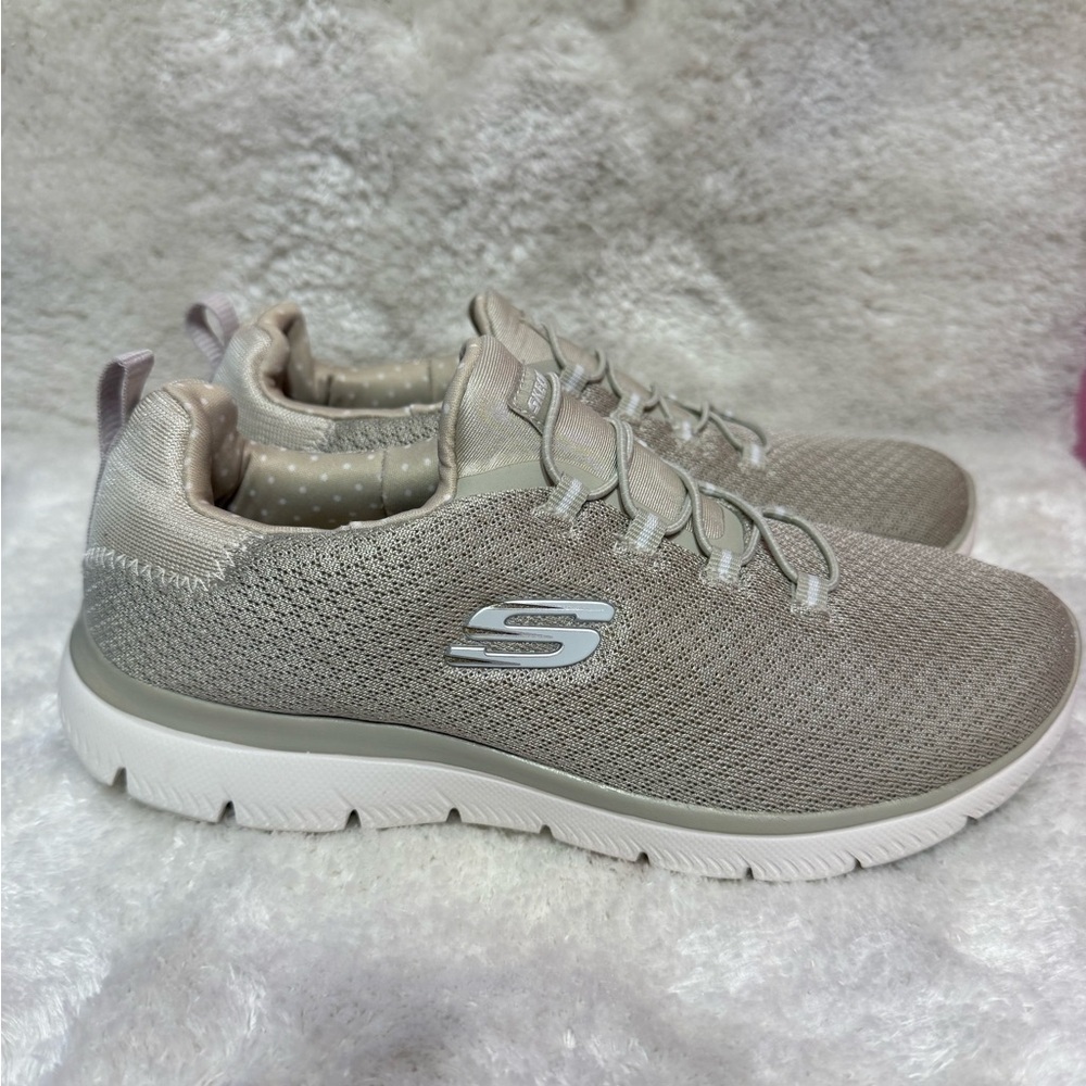 Skechers Women's Athletic Shoes Size 7.5 Beige Memory Foam - Picture 3 of 7